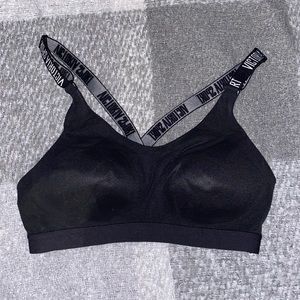 Victoria sport sports bra